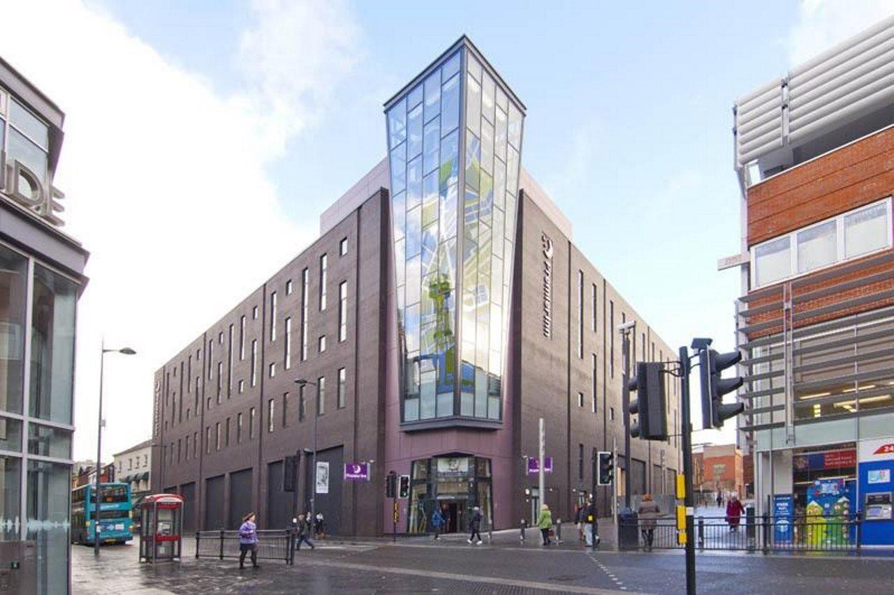Premier Inn Liverpool City Exterior foto
