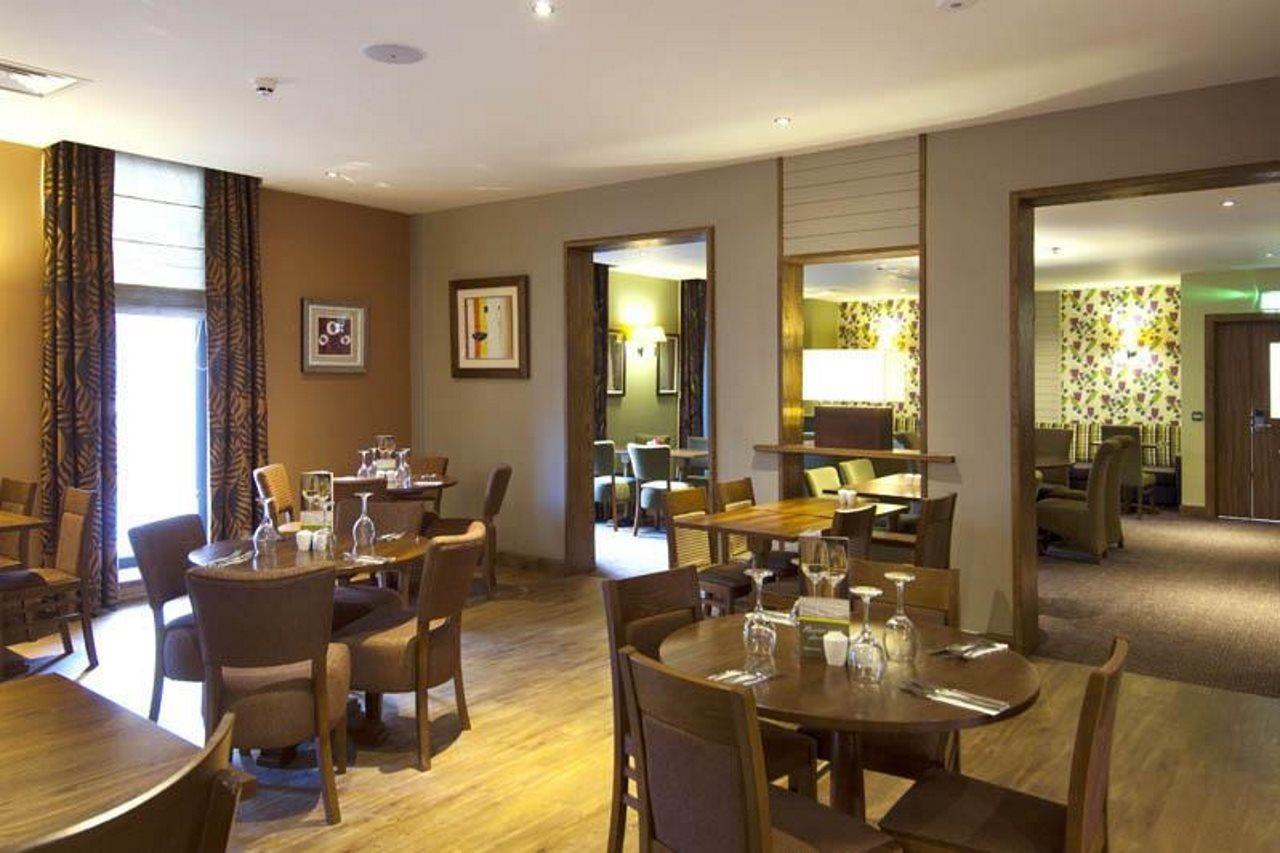 Premier Inn Liverpool City Exterior foto